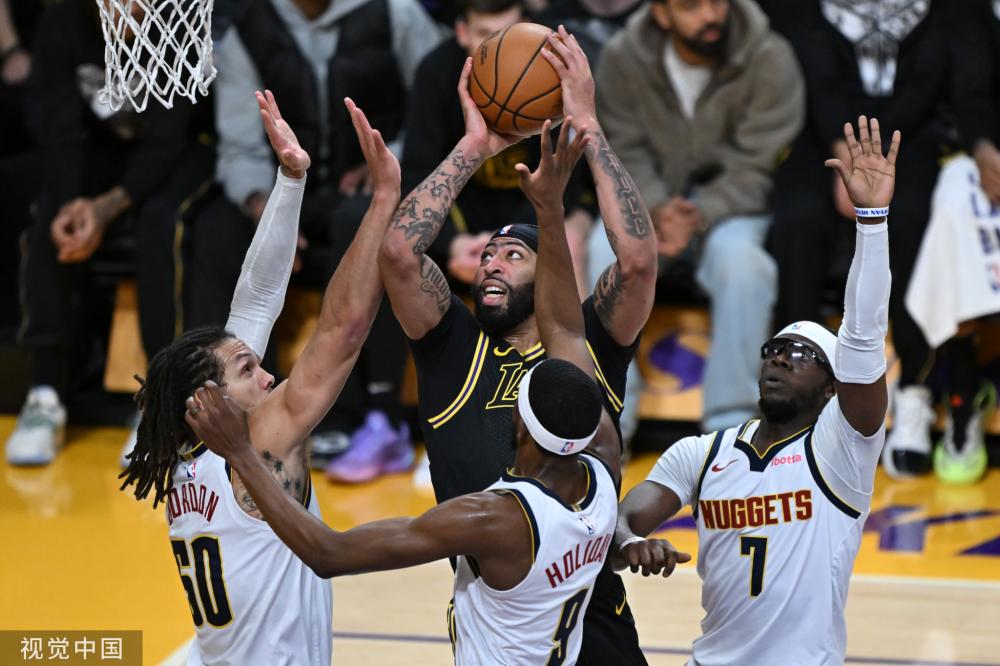 在去年首次 在去年首次