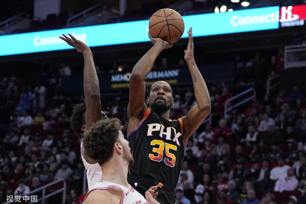 富的中场球 富的中场球